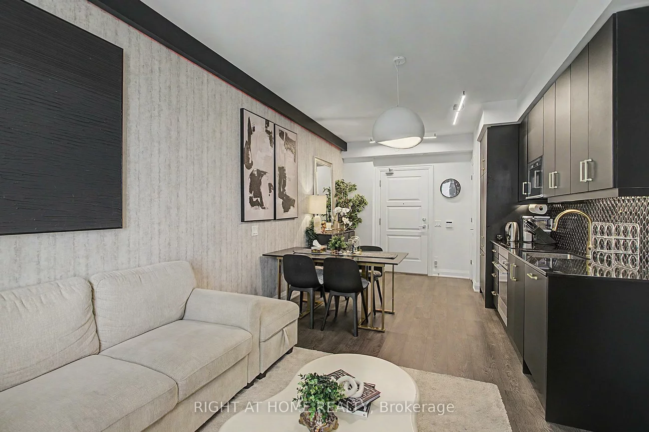 36, Elm, Fairview, Mississauga