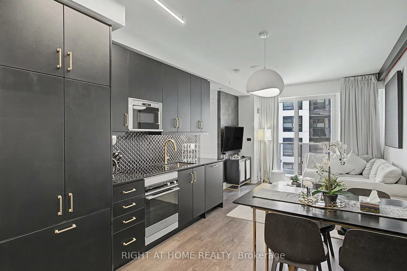36, Elm, Fairview, Mississauga