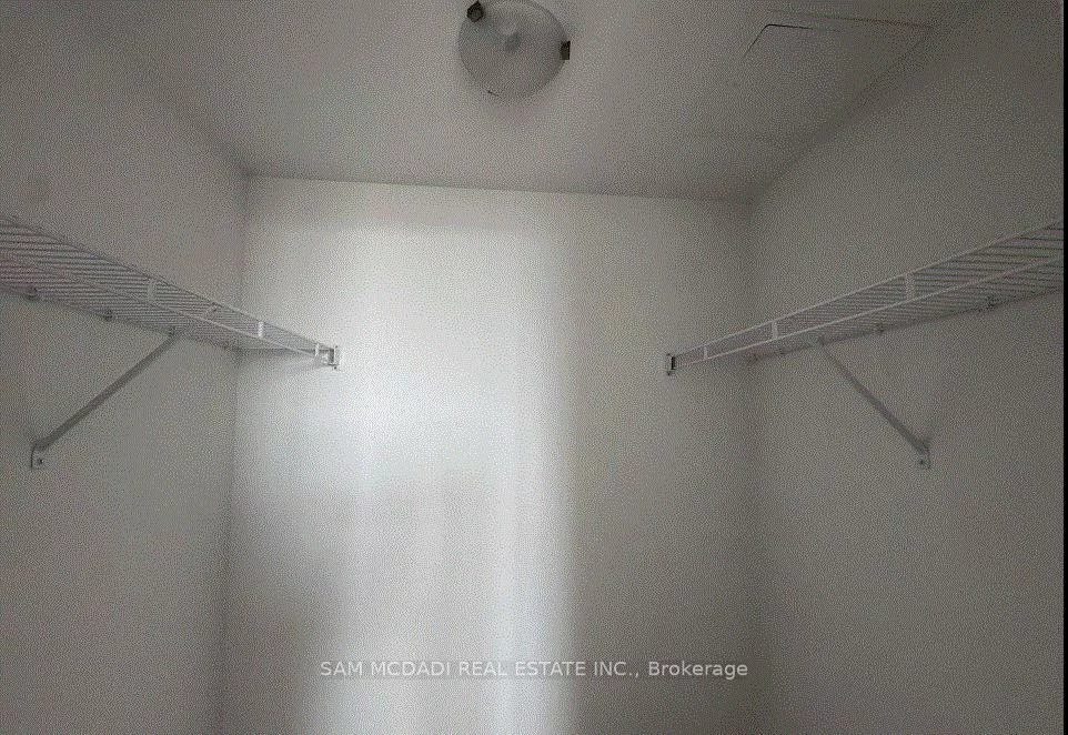 30, Elm, Fairview, Mississauga
