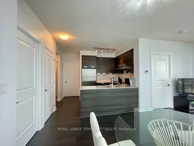 5033, Four Springs, Hurontario, Mississauga