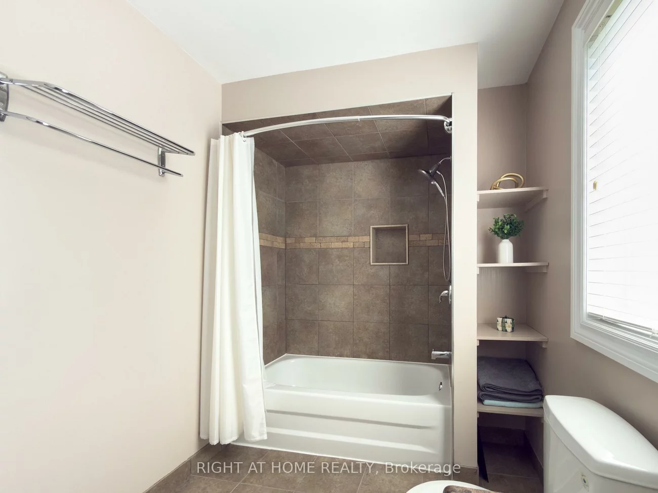 7101, Branigan, Meadowvale Village, Mississauga