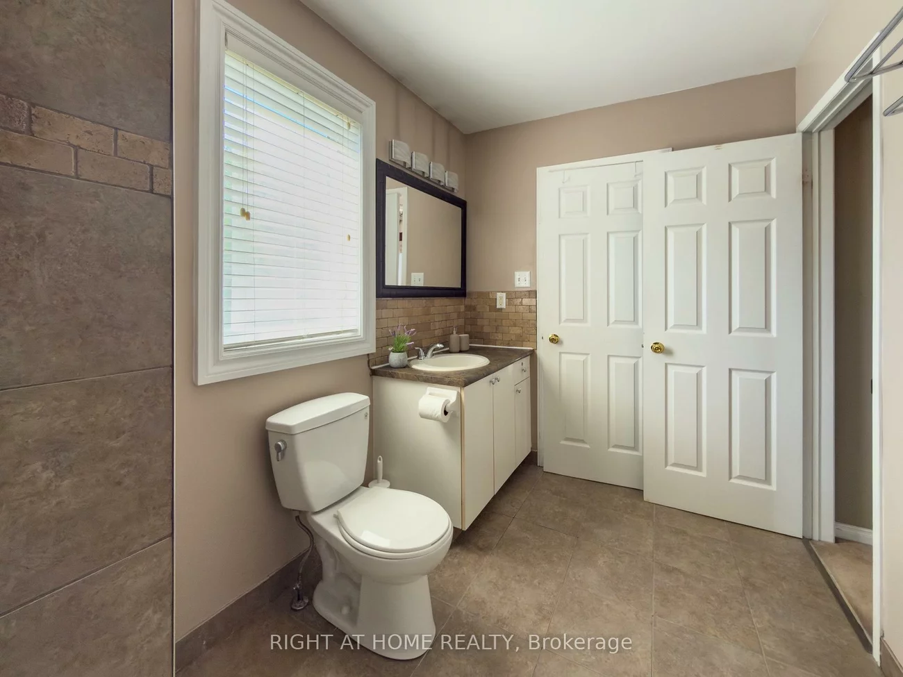 7101, Branigan, Meadowvale Village, Mississauga