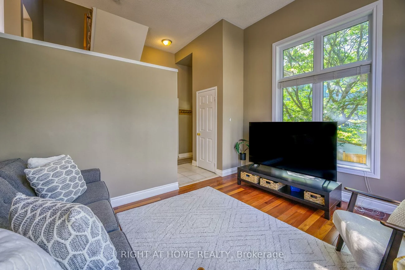 7101, Branigan, Meadowvale Village, Mississauga