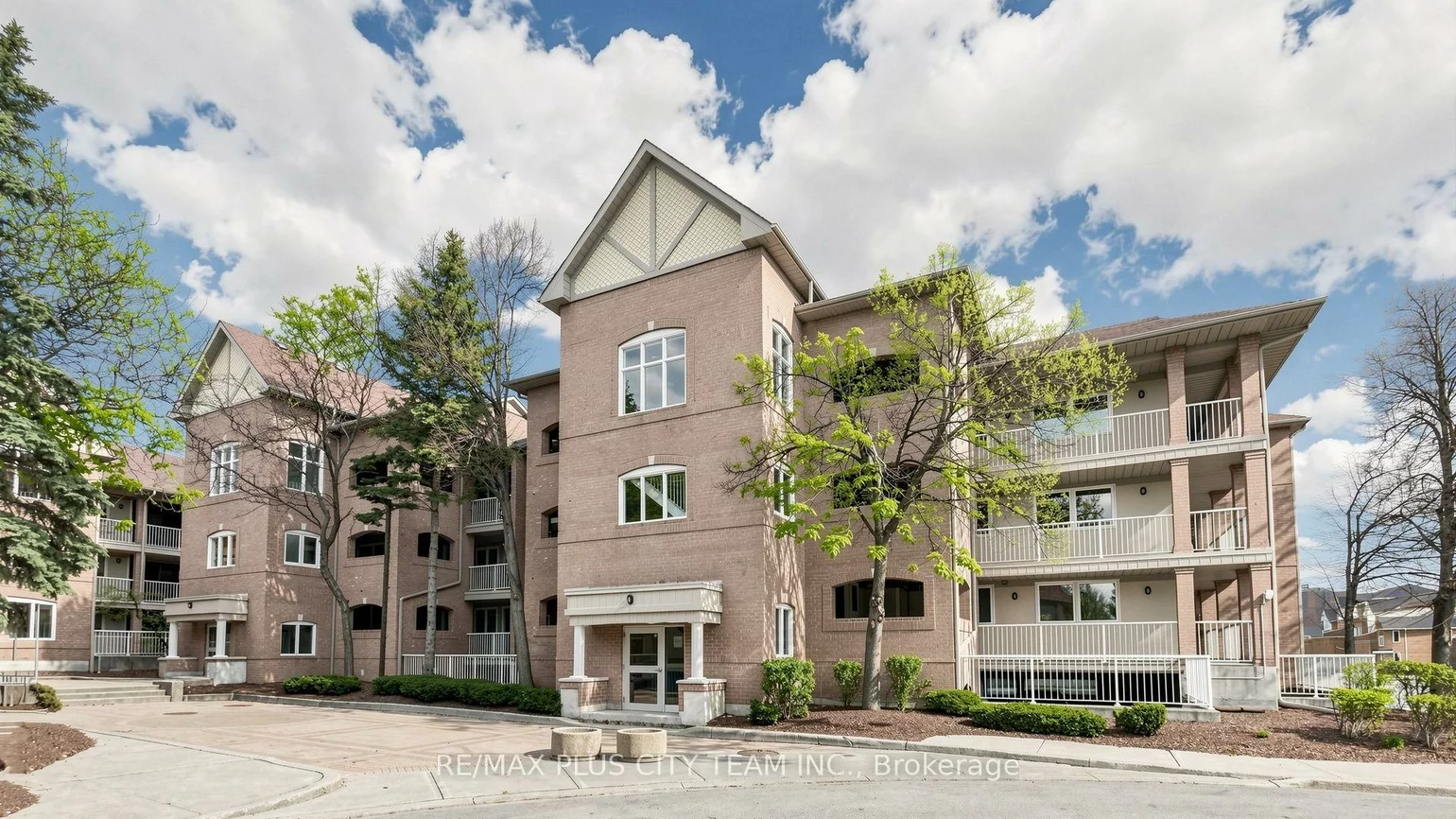 55, Bristol, Hurontario, Mississauga