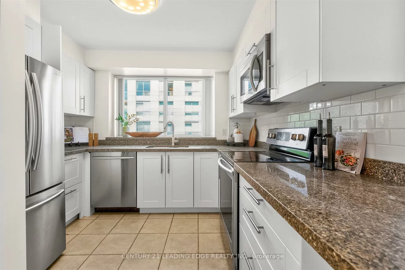 2585, Erin Centre, Central Erin Mills, Mississauga