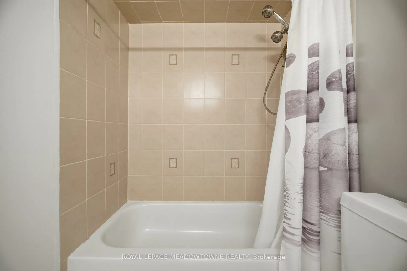 2929, Aquitaine, Meadowvale, Mississauga