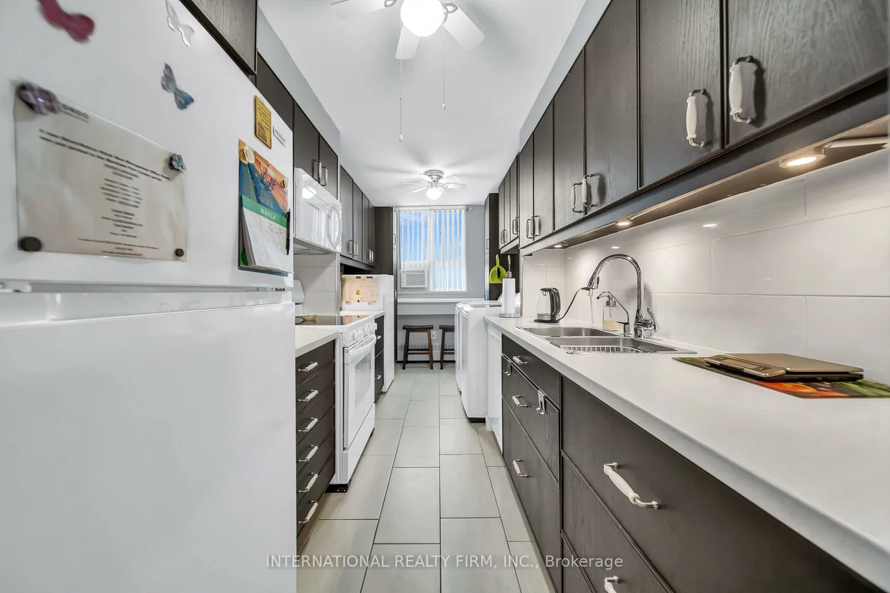 1615, Bloor, Applewood, Mississauga
