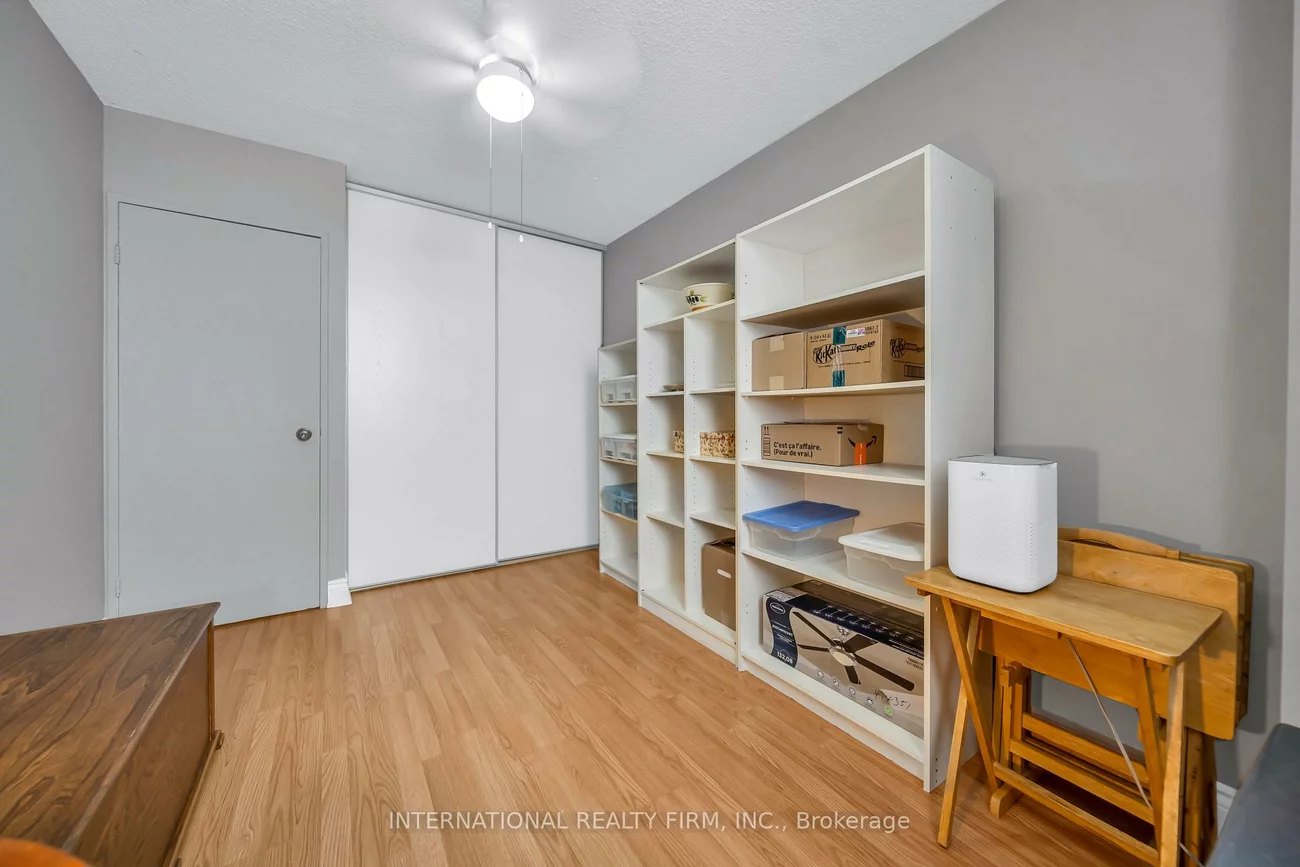 1615, Bloor, Applewood, Mississauga