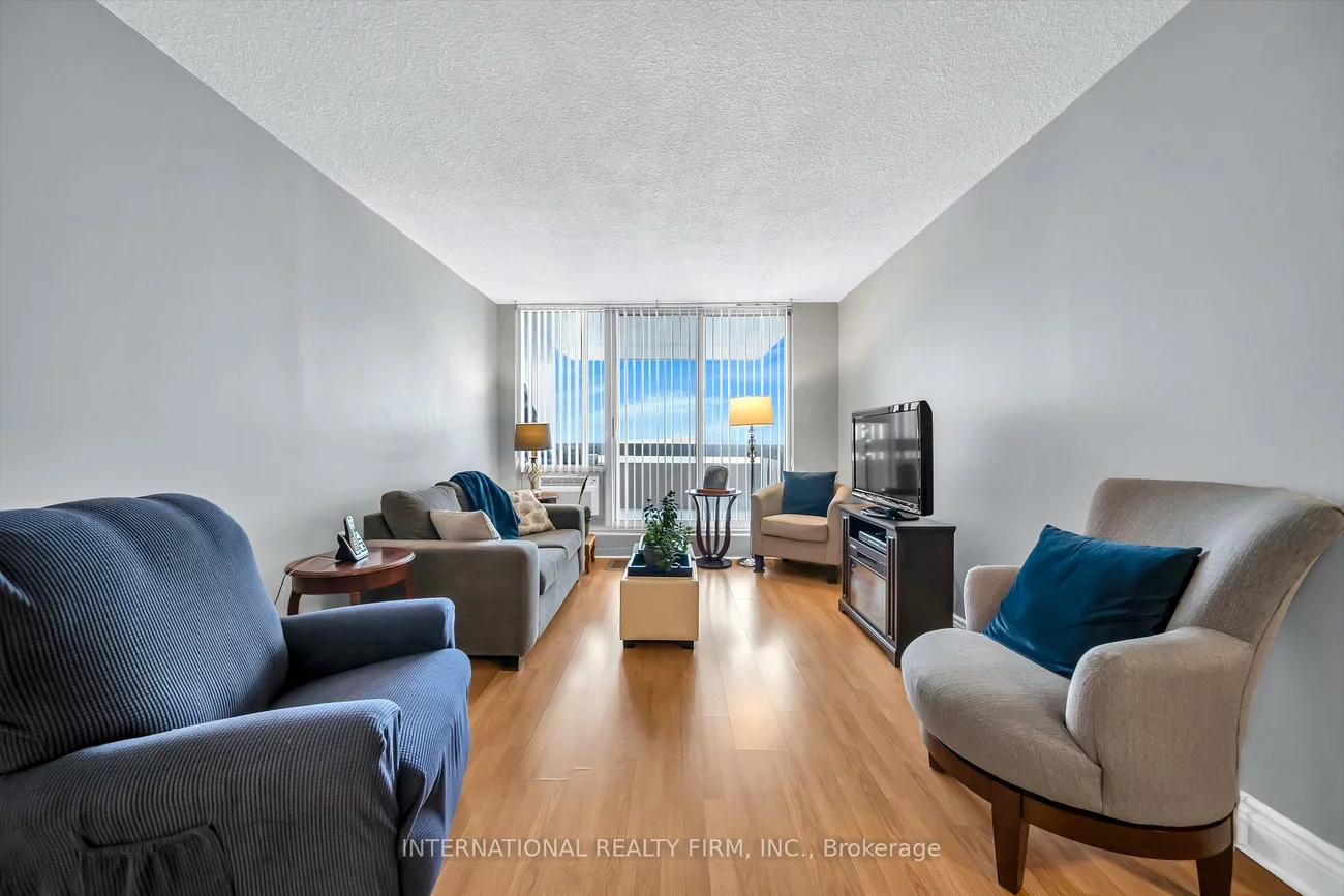 1615, Bloor, Applewood, Mississauga