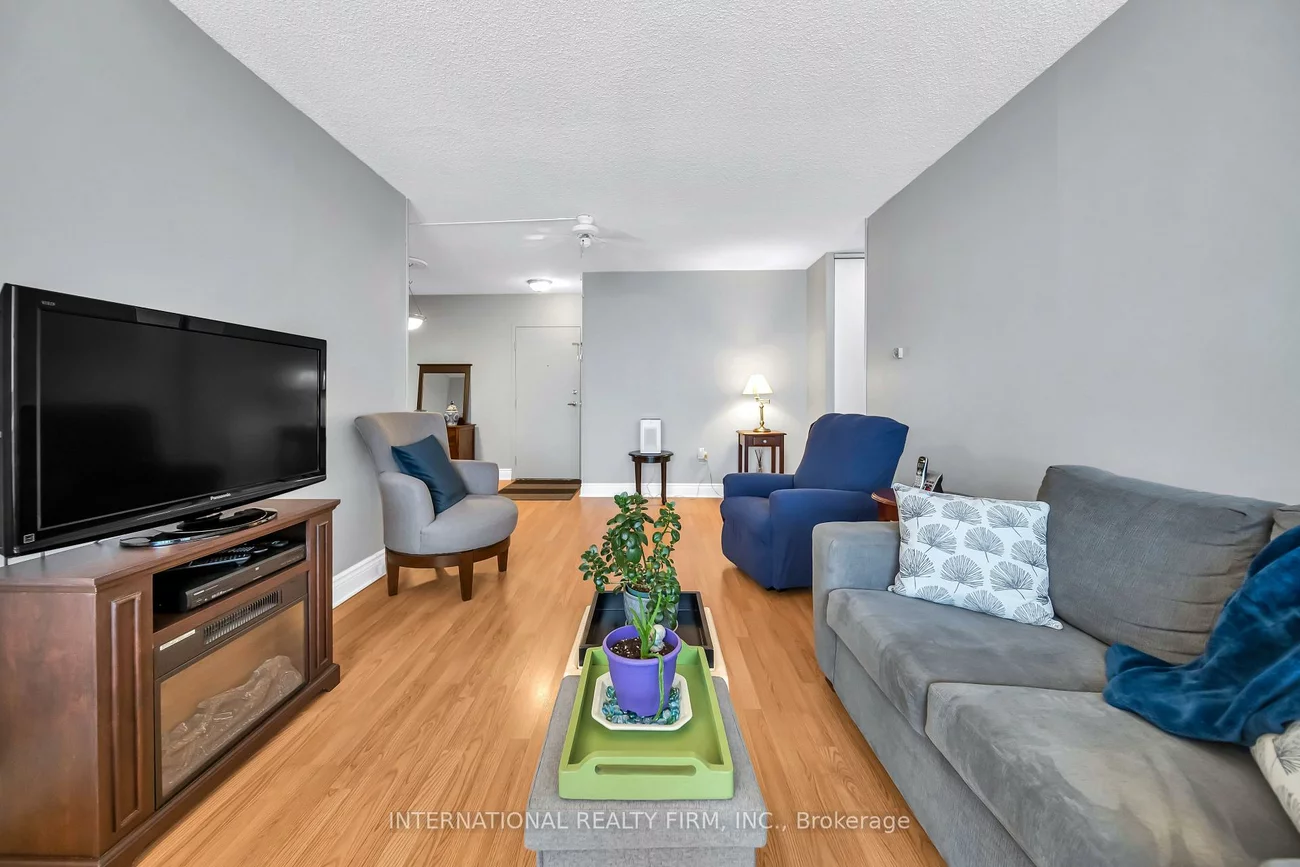 1615, Bloor, Applewood, Mississauga