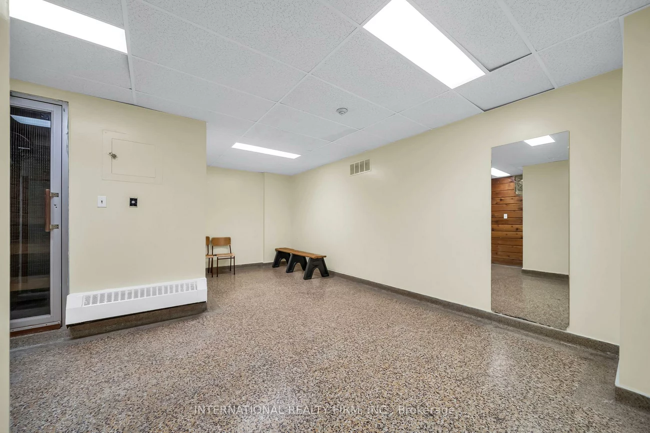 1615, Bloor, Applewood, Mississauga