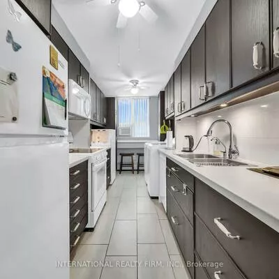 1615, Bloor, Applewood, Mississauga