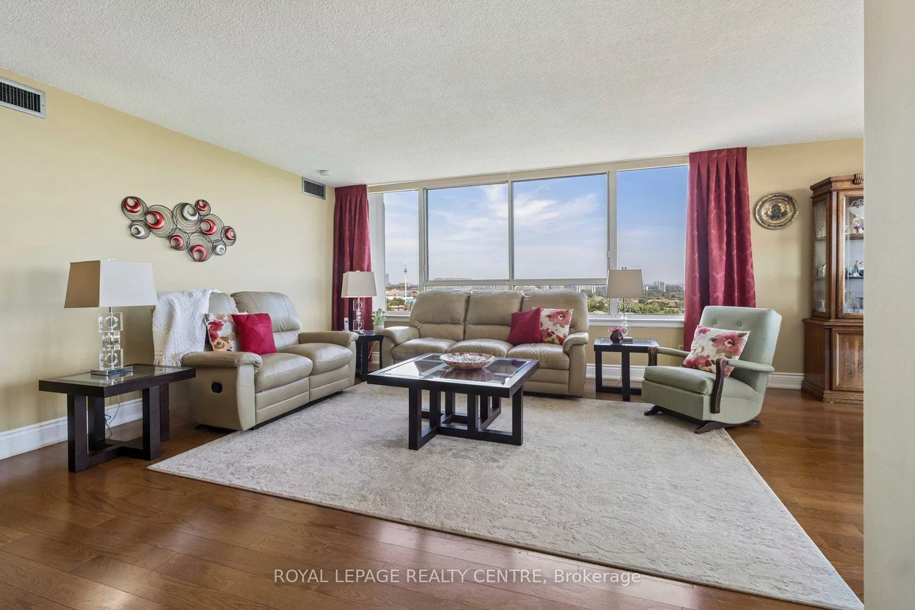880, Dundas, Erindale, Mississauga