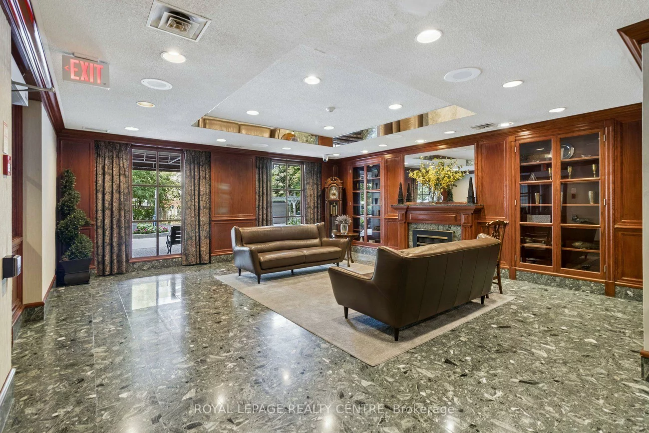 880, Dundas, Erindale, Mississauga