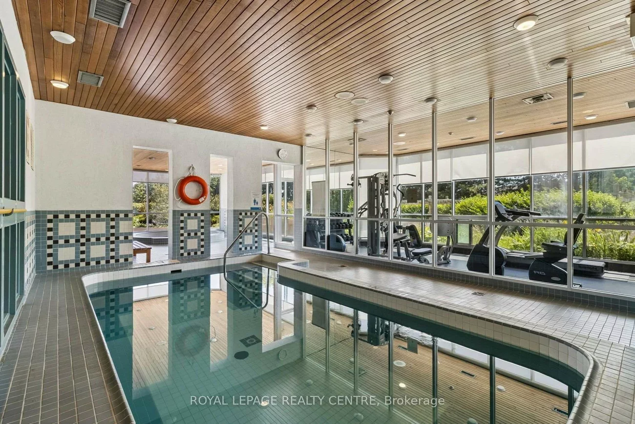 880, Dundas, Erindale, Mississauga