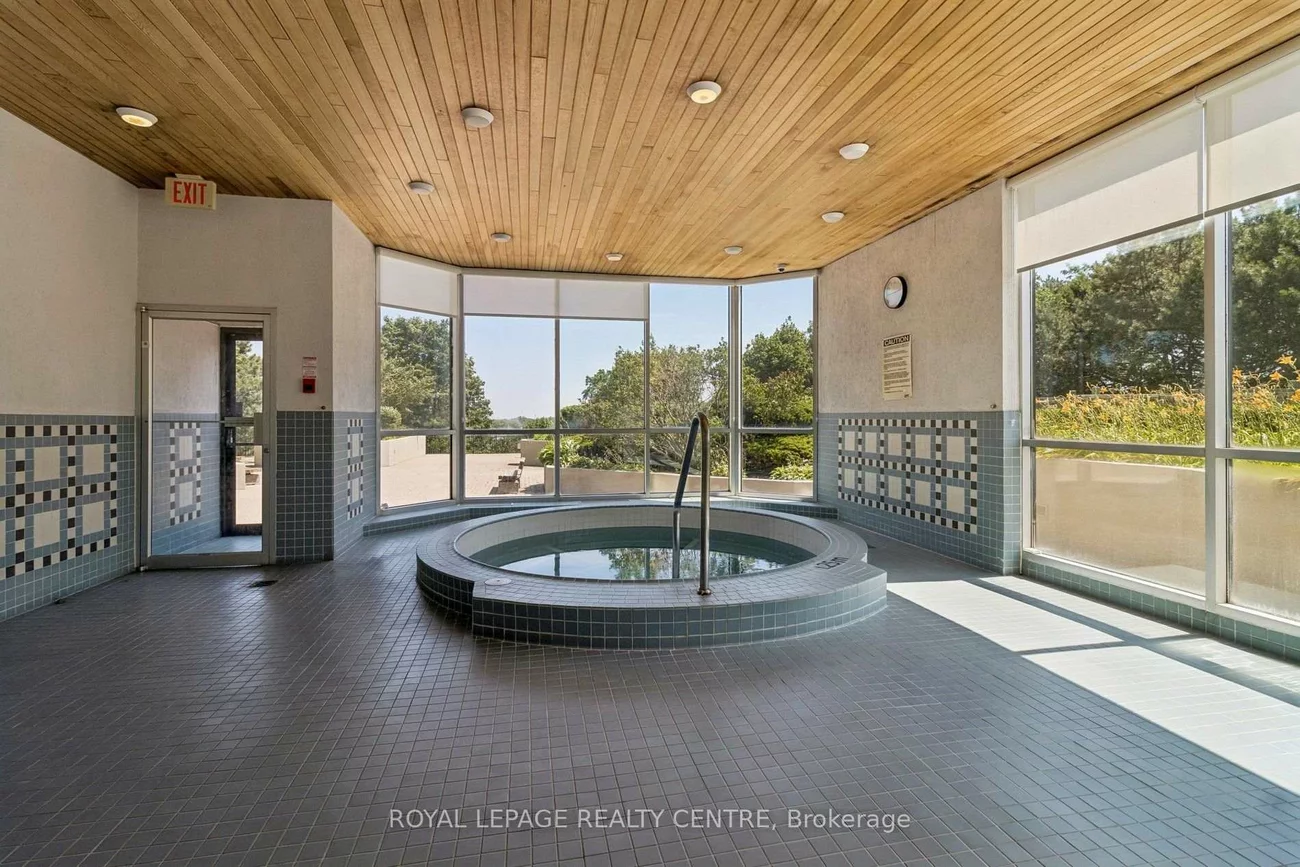 880, Dundas, Erindale, Mississauga