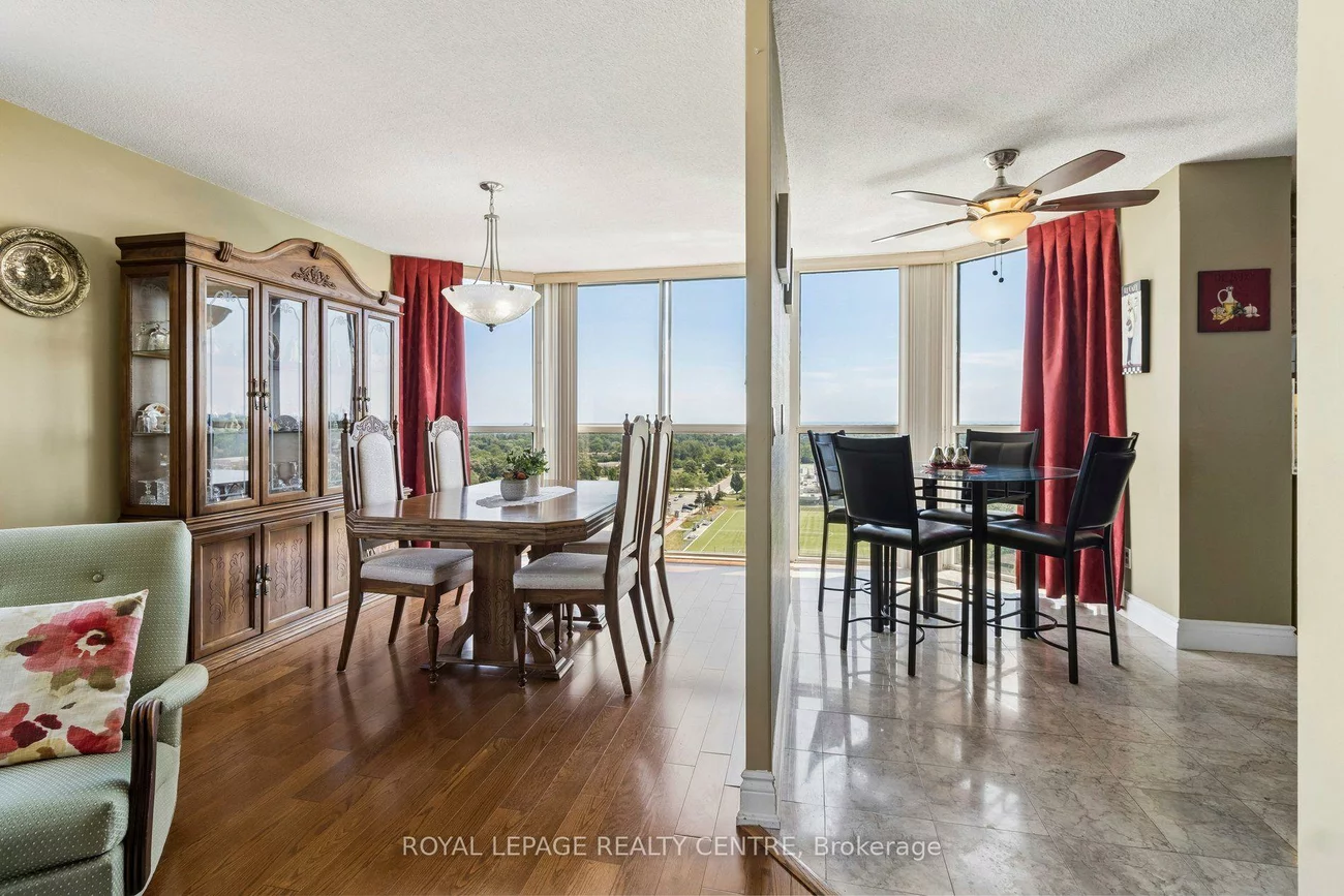 880, Dundas, Erindale, Mississauga
