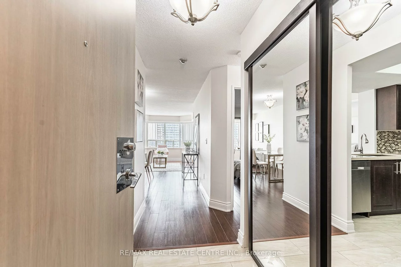 335, Webb, City Centre, Mississauga