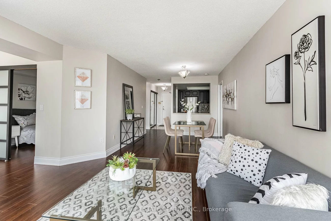335, Webb, City Centre, Mississauga