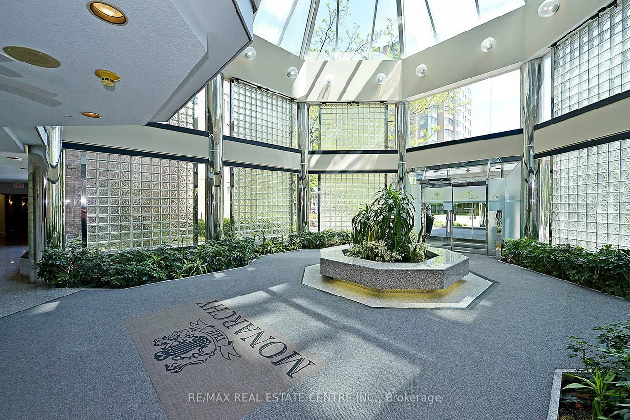 335, Webb, City Centre, Mississauga