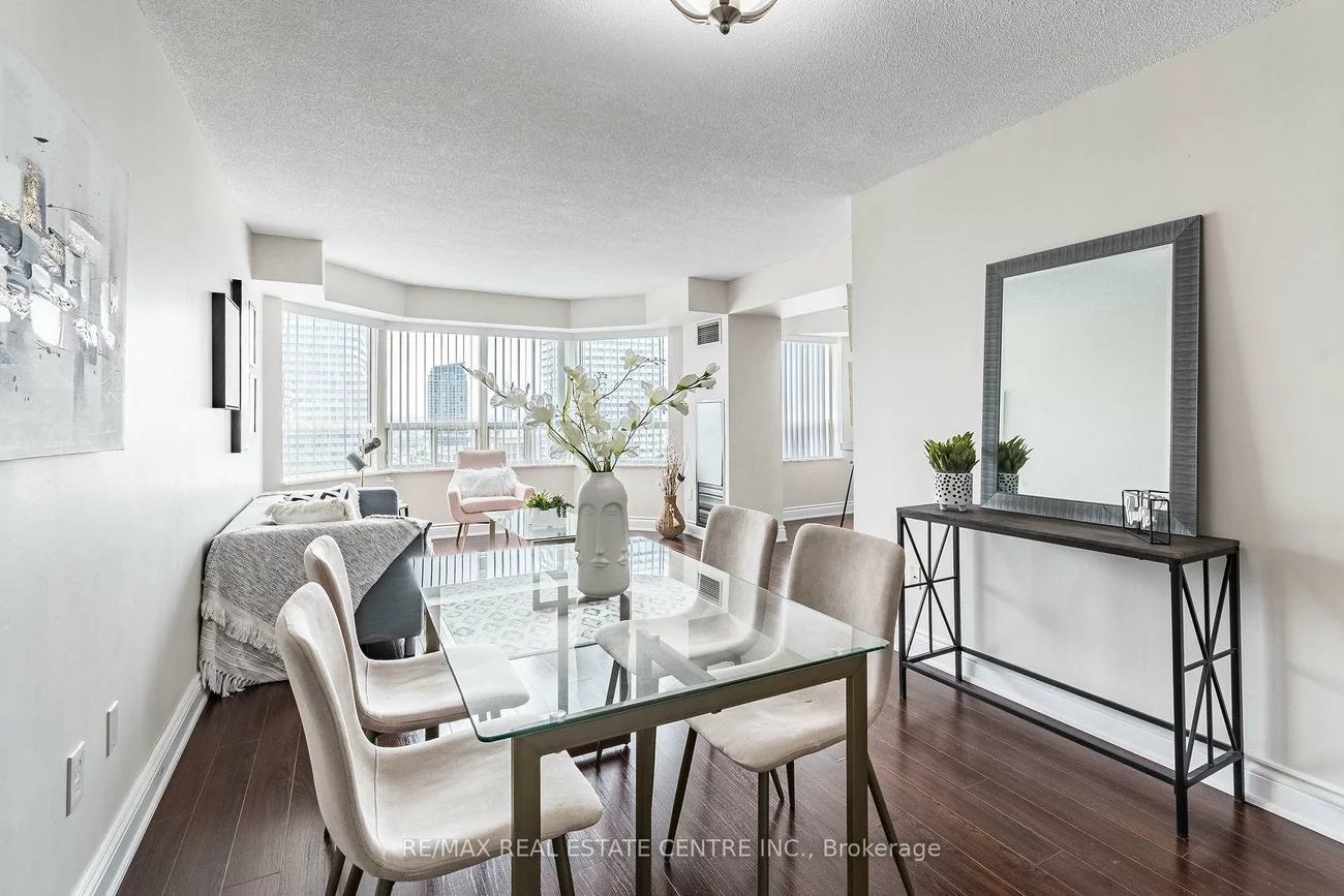 335, Webb, City Centre, Mississauga