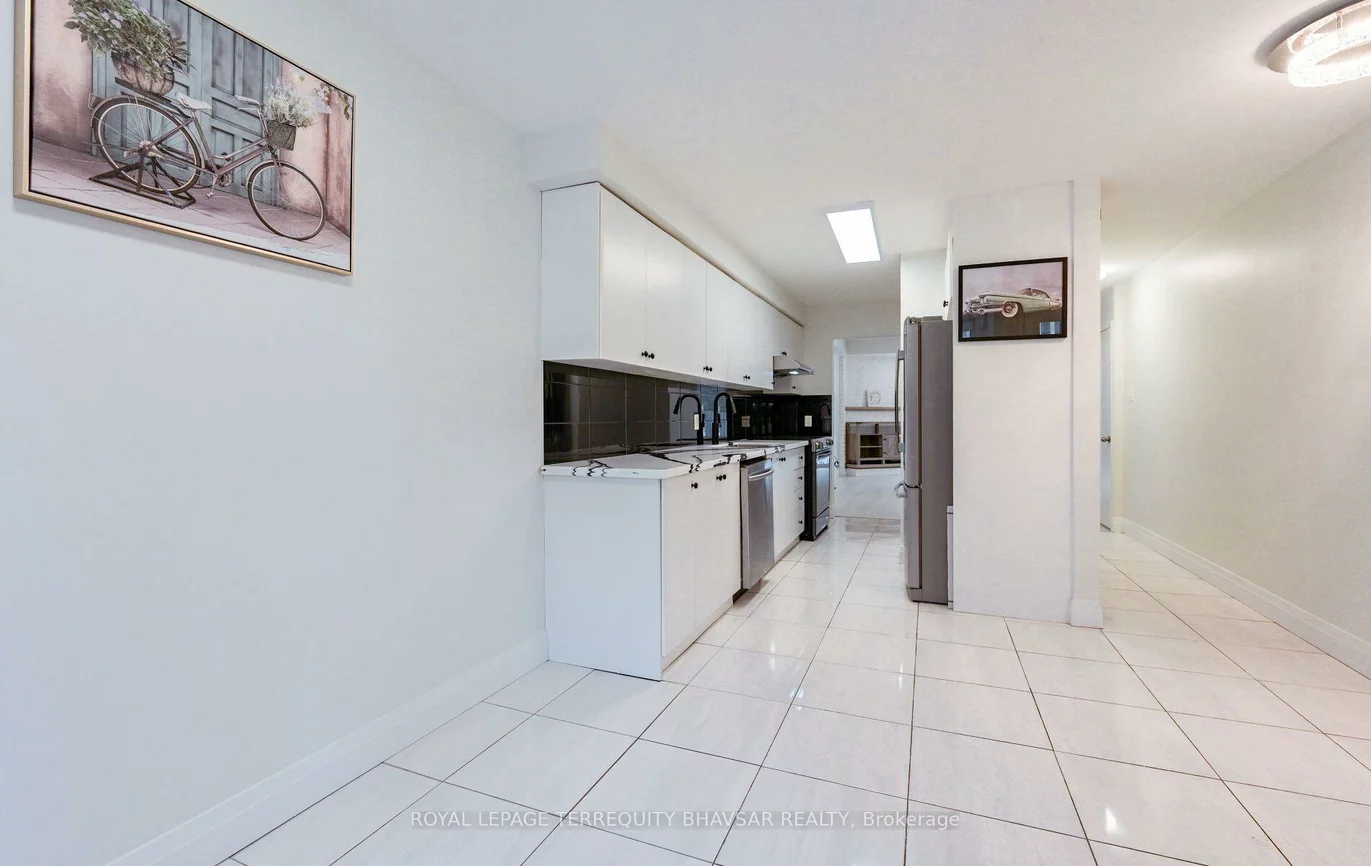 5020, Delaware, Hurontario, Mississauga
