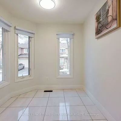 5020, Delaware, Hurontario, Mississauga