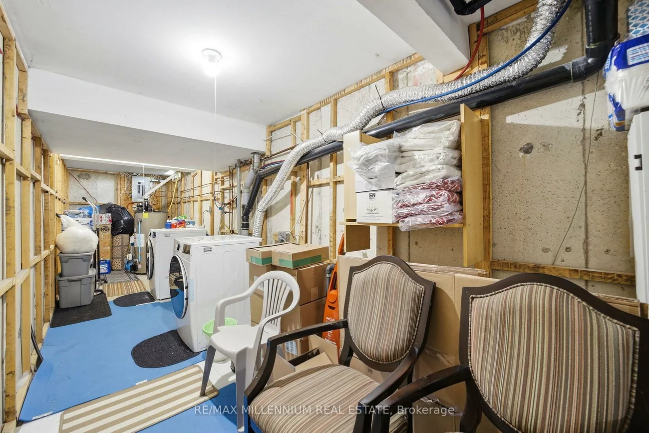 115, Bristol, Hurontario, Mississauga