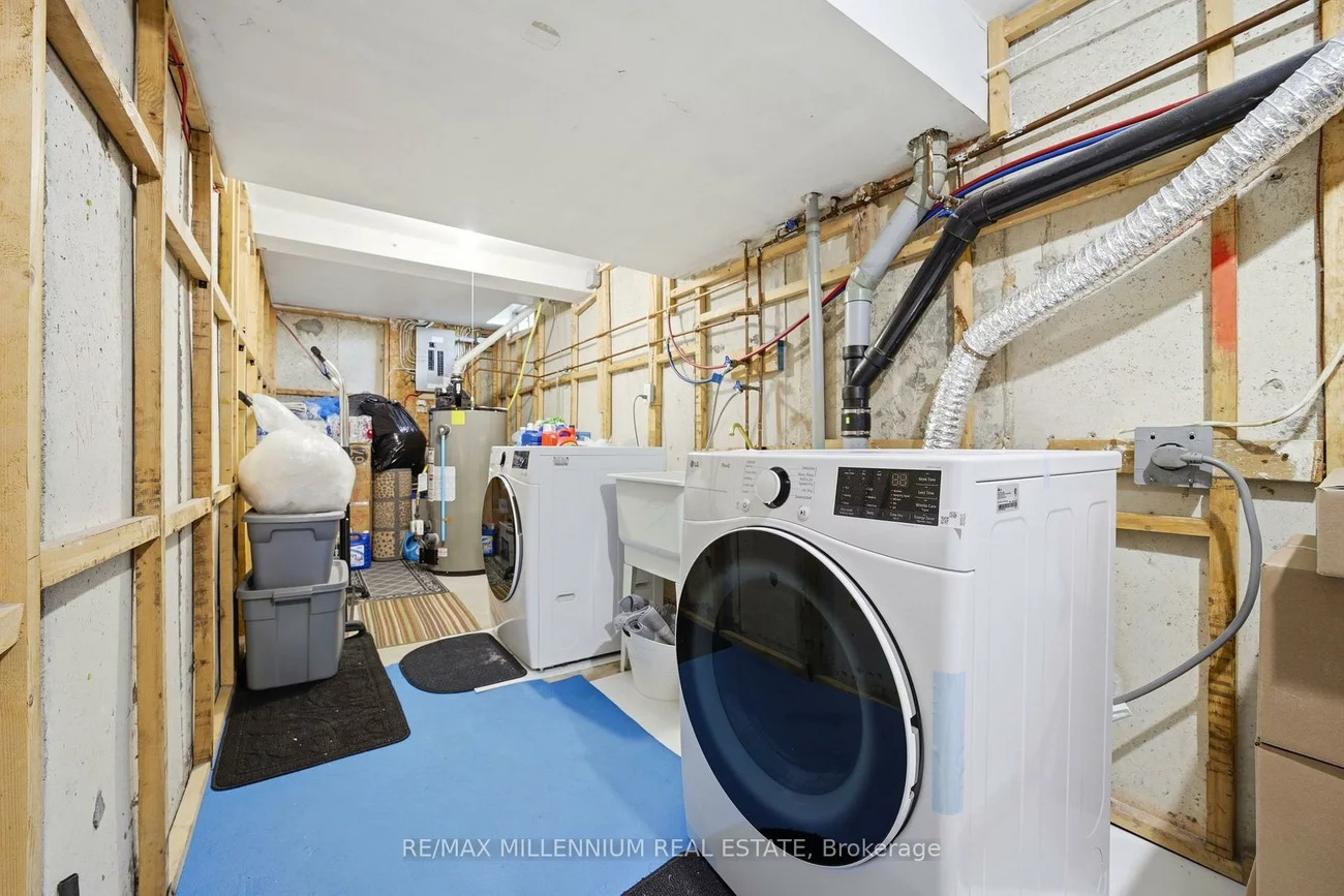 115, Bristol, Hurontario, Mississauga
