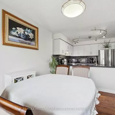 115, Bristol, Hurontario, Mississauga