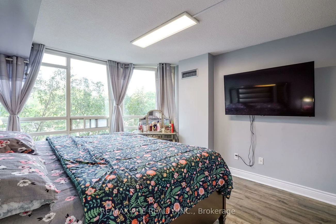 75, King, Cooksville, Mississauga