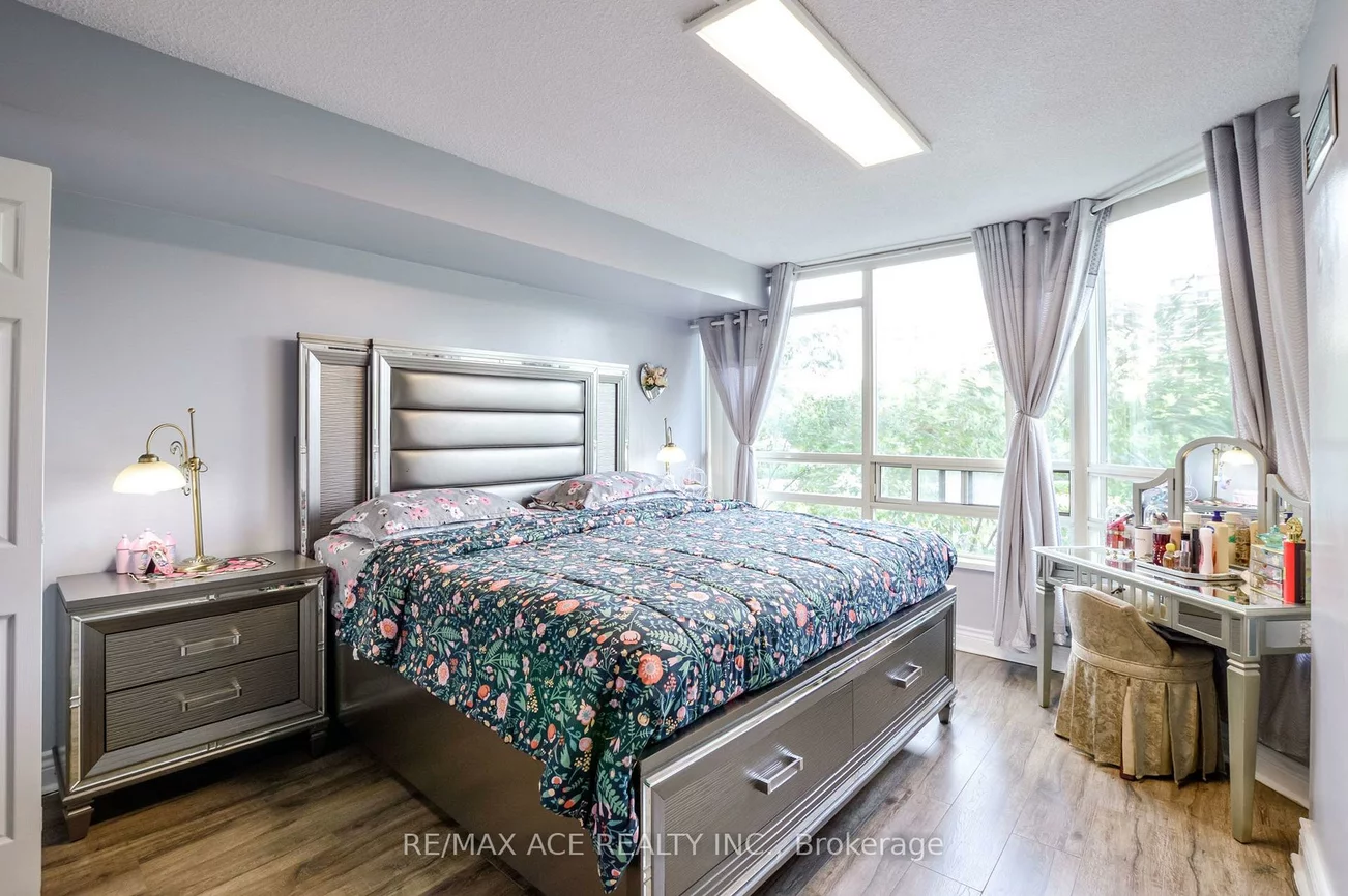 75, King, Cooksville, Mississauga