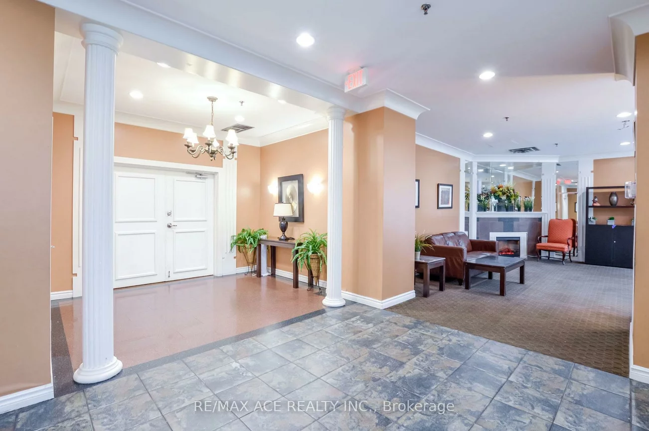 75, King, Cooksville, Mississauga