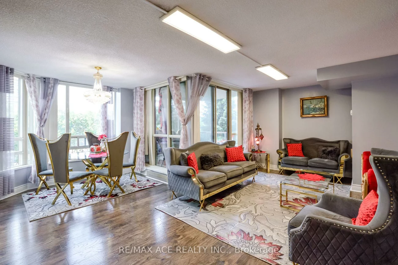 75, King, Cooksville, Mississauga