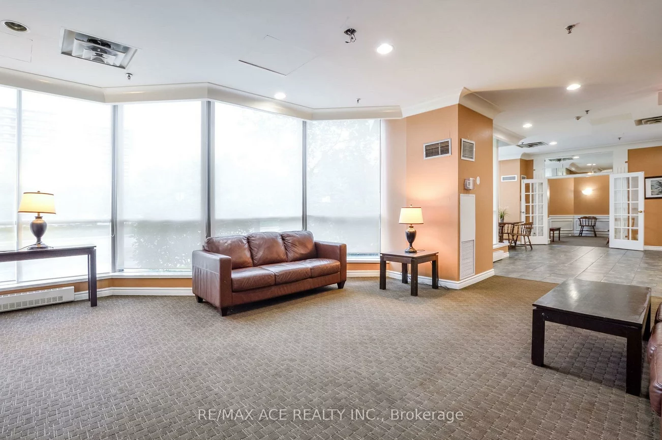75, King, Cooksville, Mississauga