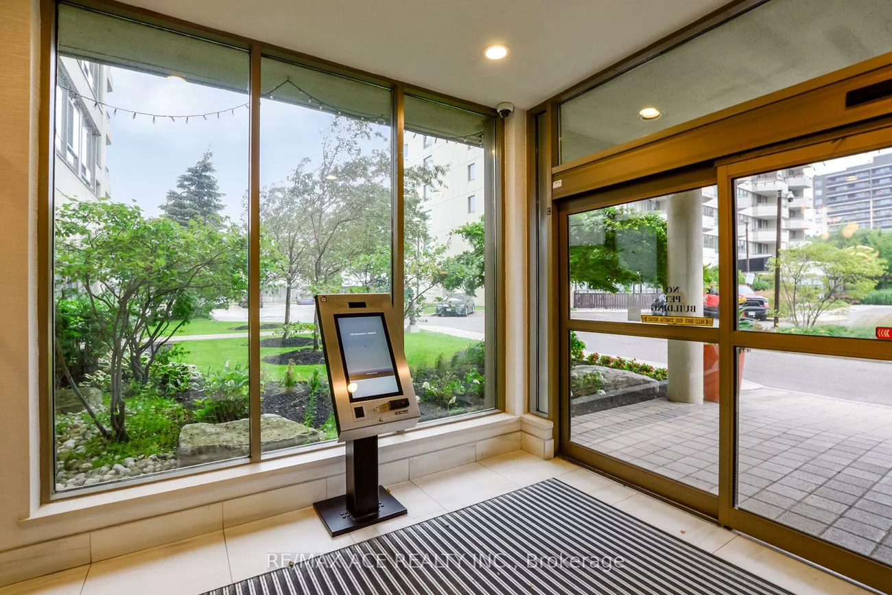 75, King, Cooksville, Mississauga