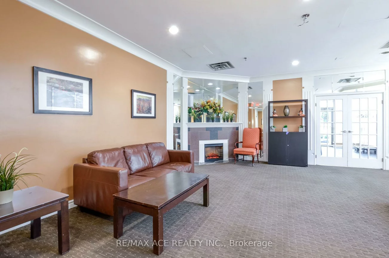 75, King, Cooksville, Mississauga
