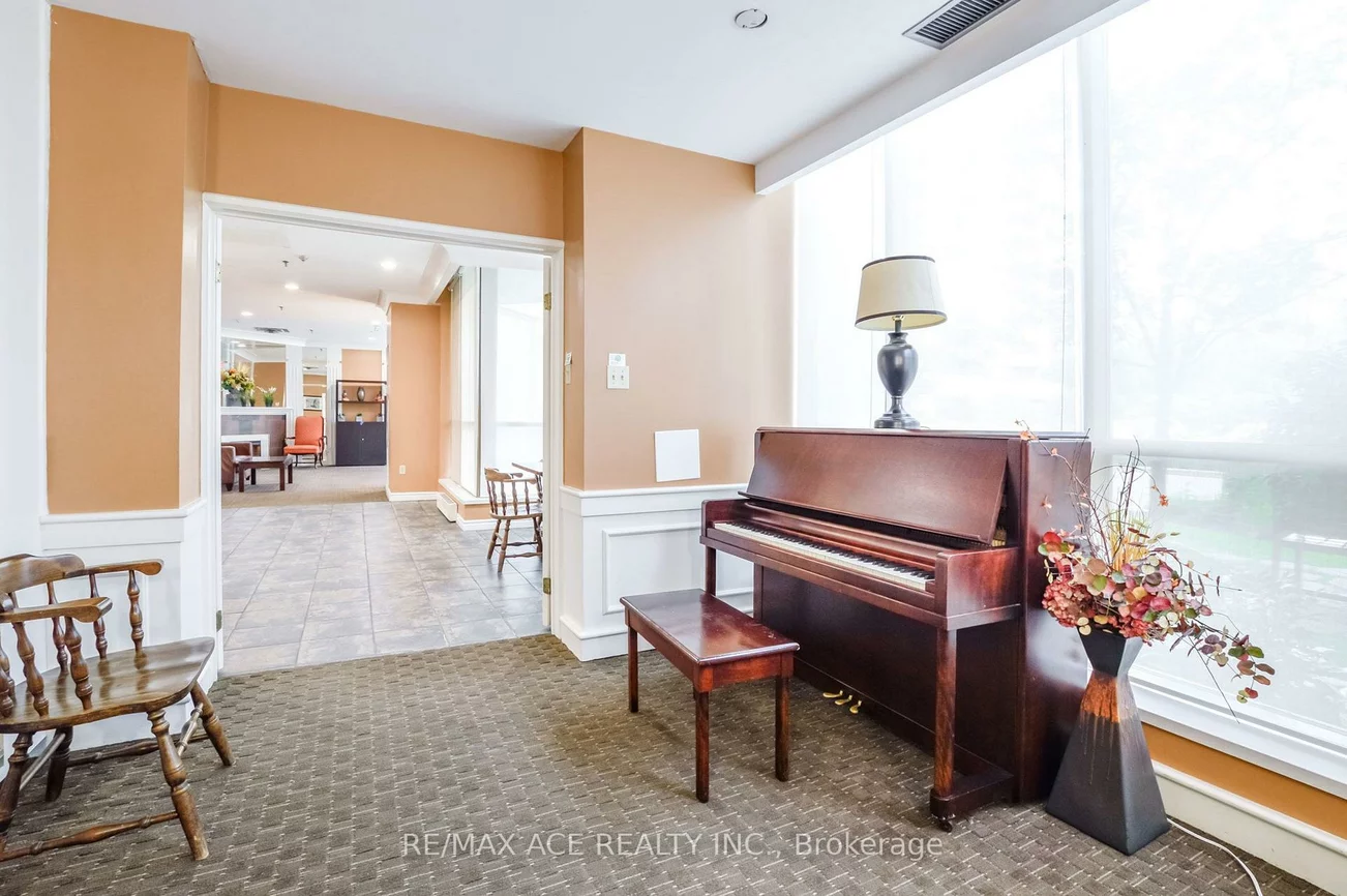 75, King, Cooksville, Mississauga