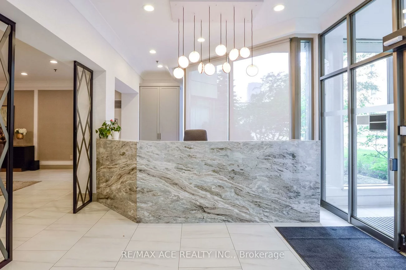 75, King, Cooksville, Mississauga