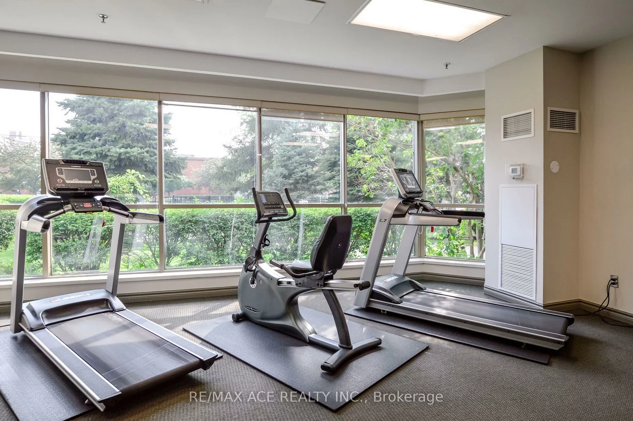 75, King, Cooksville, Mississauga