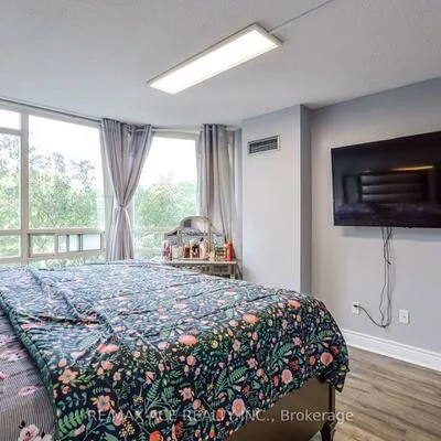 75, King, Cooksville, Mississauga
