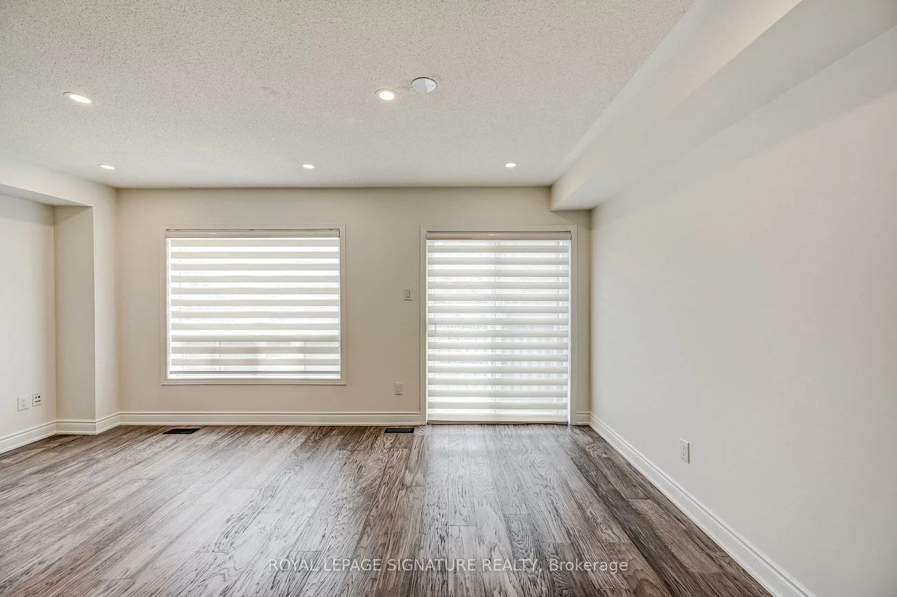 7360, Zinnia, Meadowvale Village, Mississauga