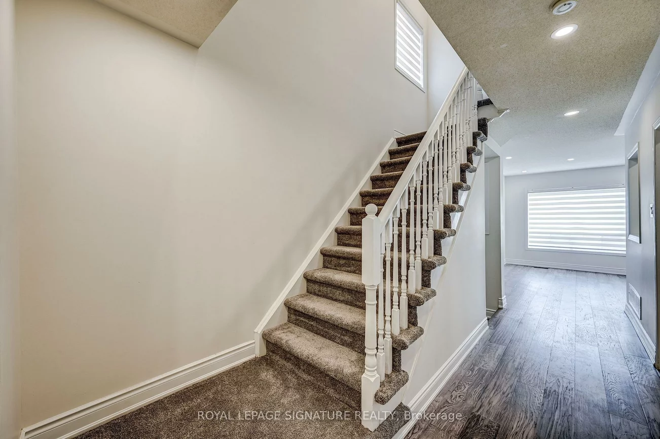 7360, Zinnia, Meadowvale Village, Mississauga