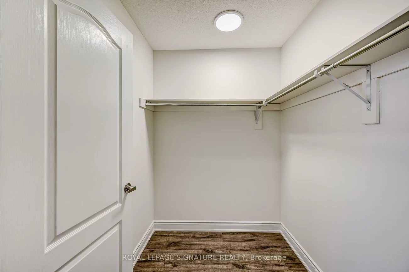 7360, Zinnia, Meadowvale Village, Mississauga