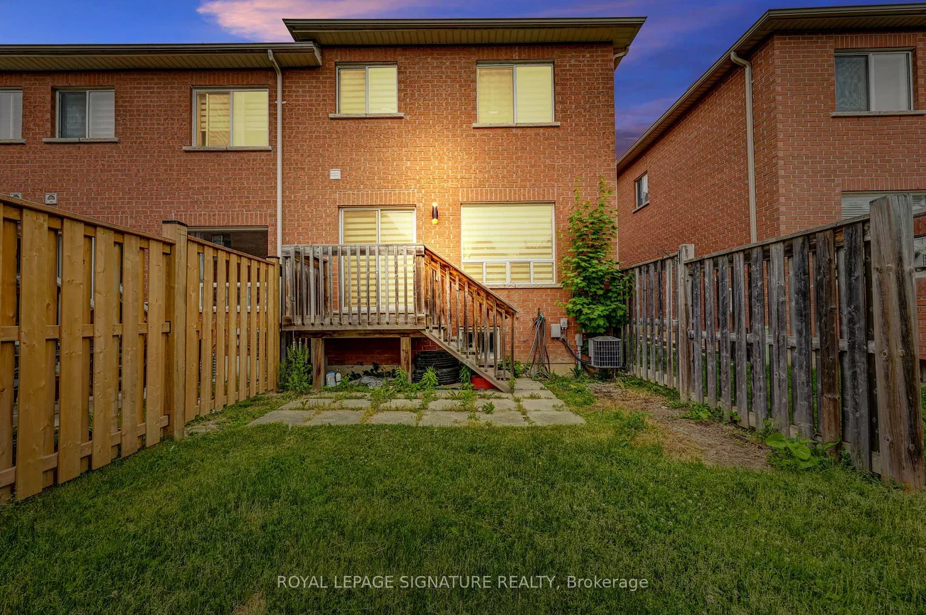 7360, Zinnia, Meadowvale Village, Mississauga