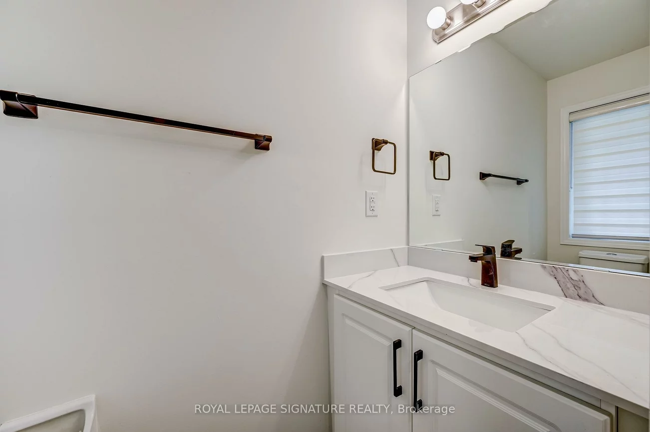 7360, Zinnia, Meadowvale Village, Mississauga