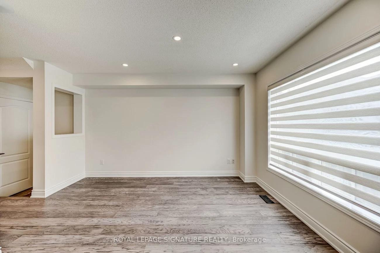 7360, Zinnia, Meadowvale Village, Mississauga