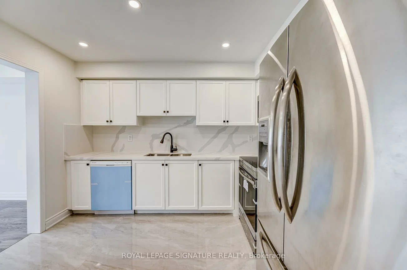 7360, Zinnia, Meadowvale Village, Mississauga