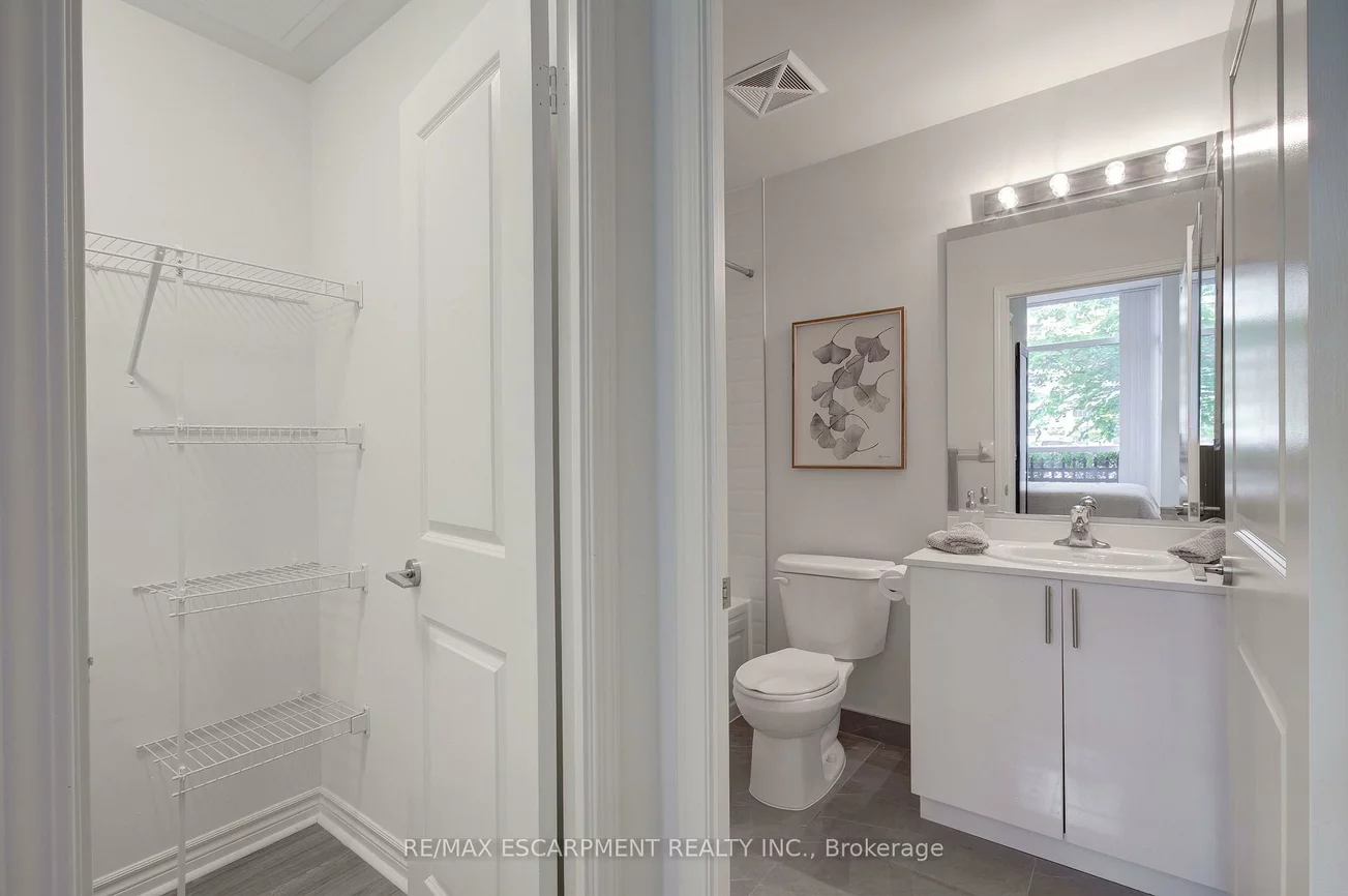 349, Rathburn, Creditview, Mississauga