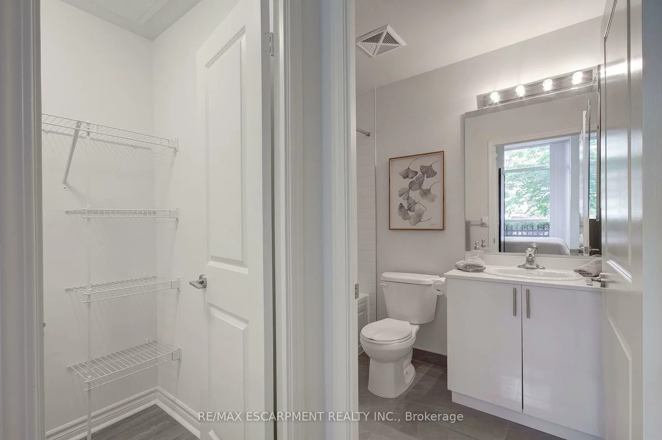 349, Rathburn, Creditview, Mississauga